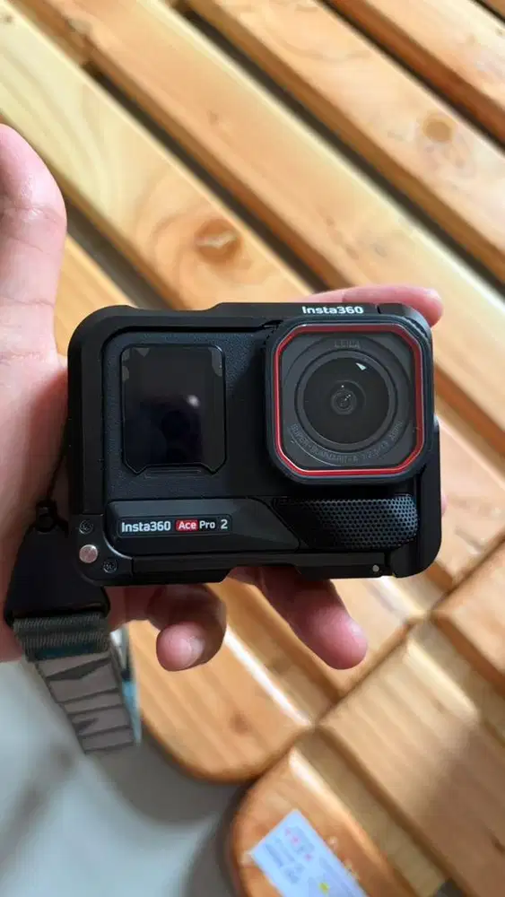 Insta360 Ace Pro 2 XPLORER BUNDLE