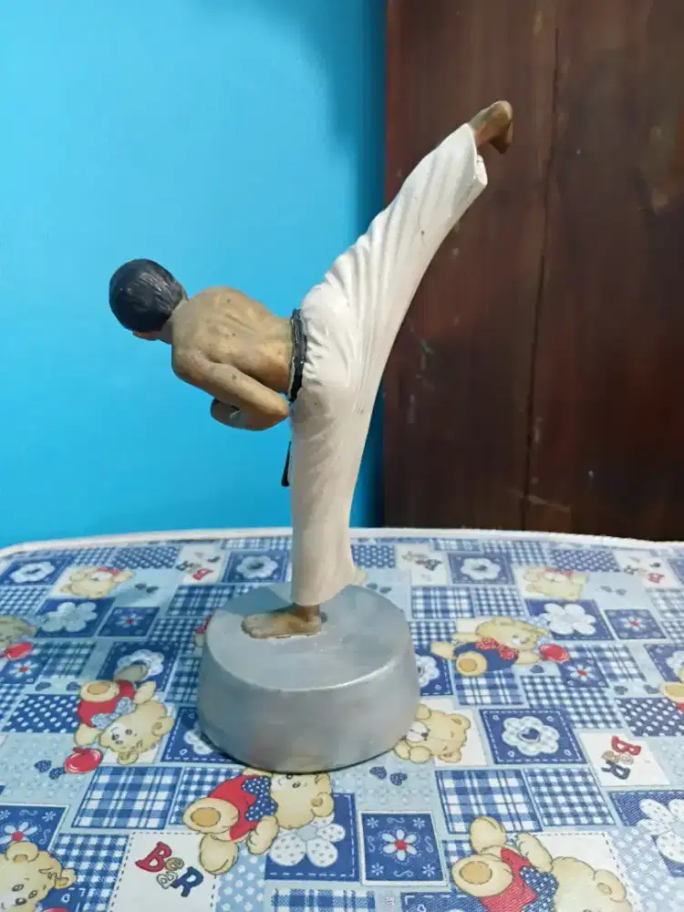 Pajangan Orang Beladiri