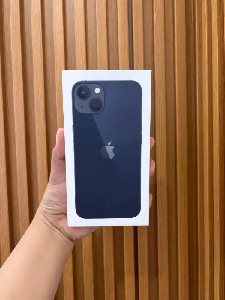 iPhone 13 128gb midnight