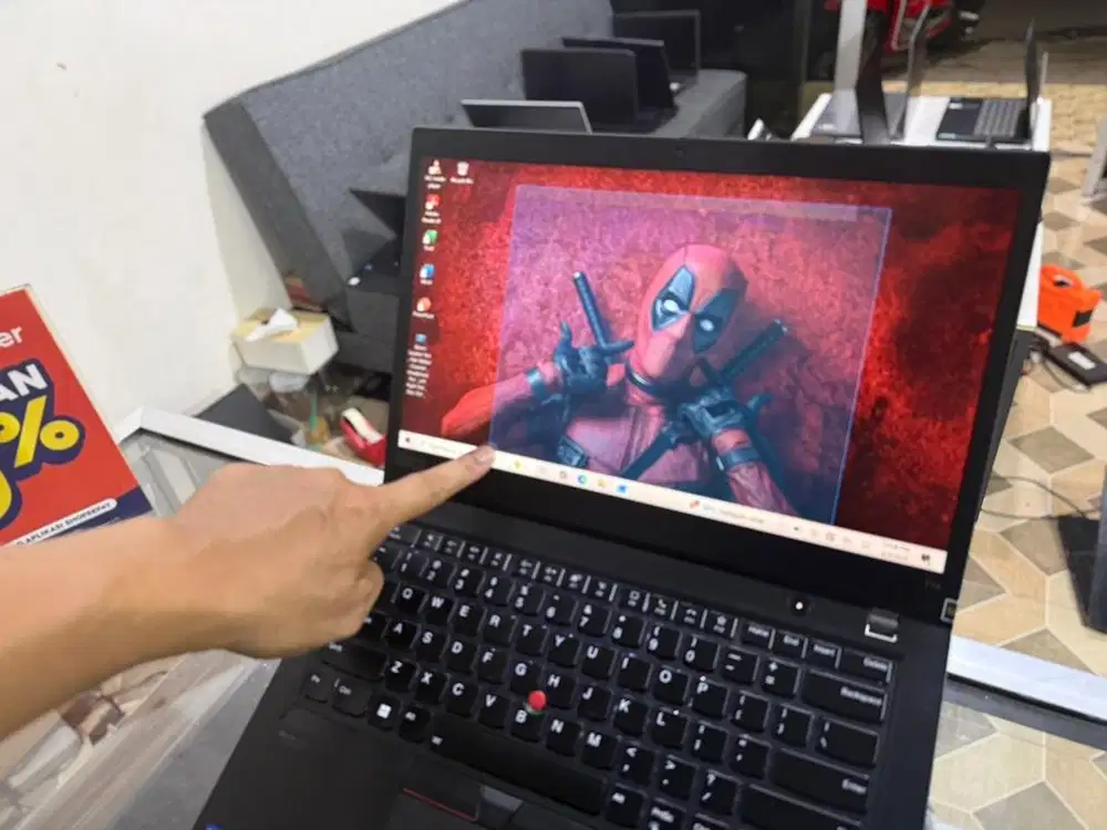 CORE I7gen11 RAM 16 GB LAYAR SENTUH MULUSS SIAP KERJA BERAT