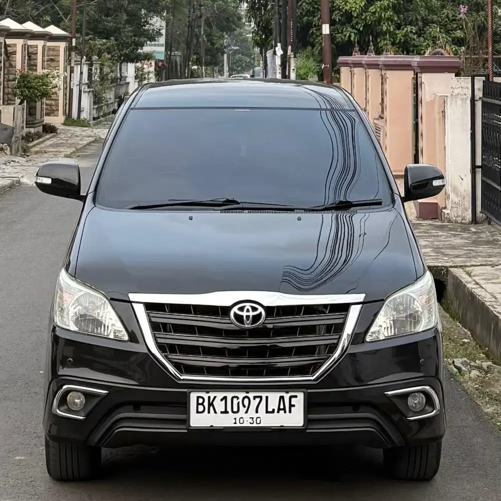 Toyota Innova V 2.0 Matic B 2013