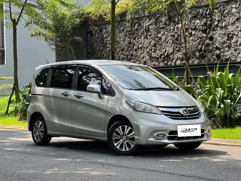 Honda Freed 2015 DP15JT LowKM Gress