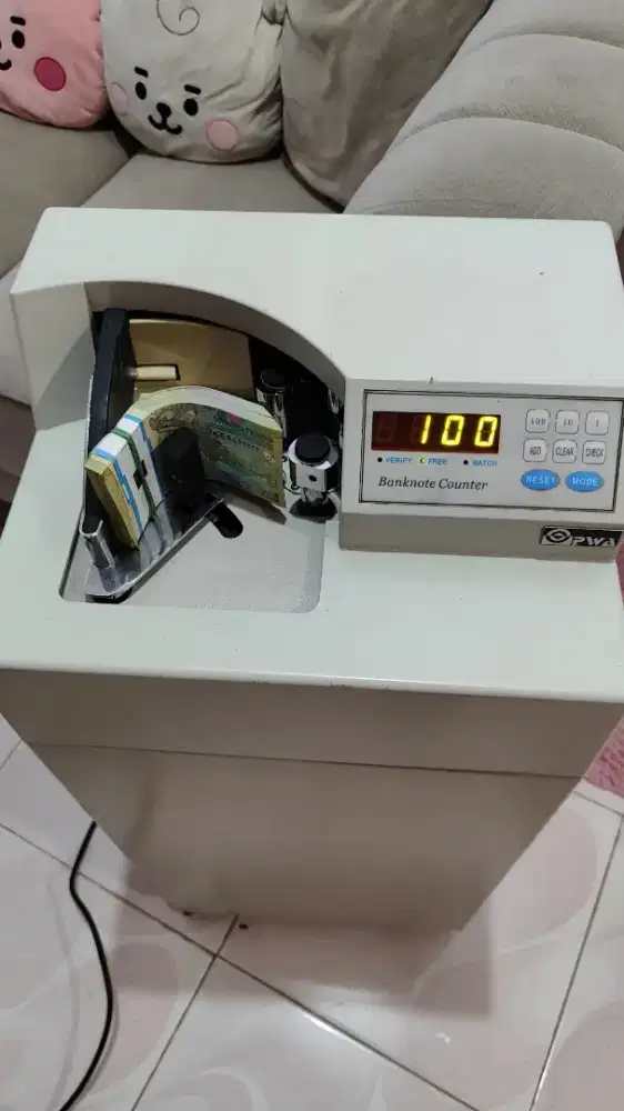 mesin hitung uang standing