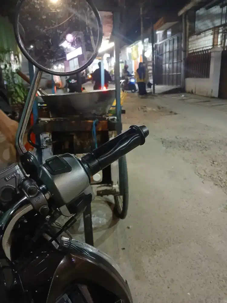 Jasa antar jemput wanita