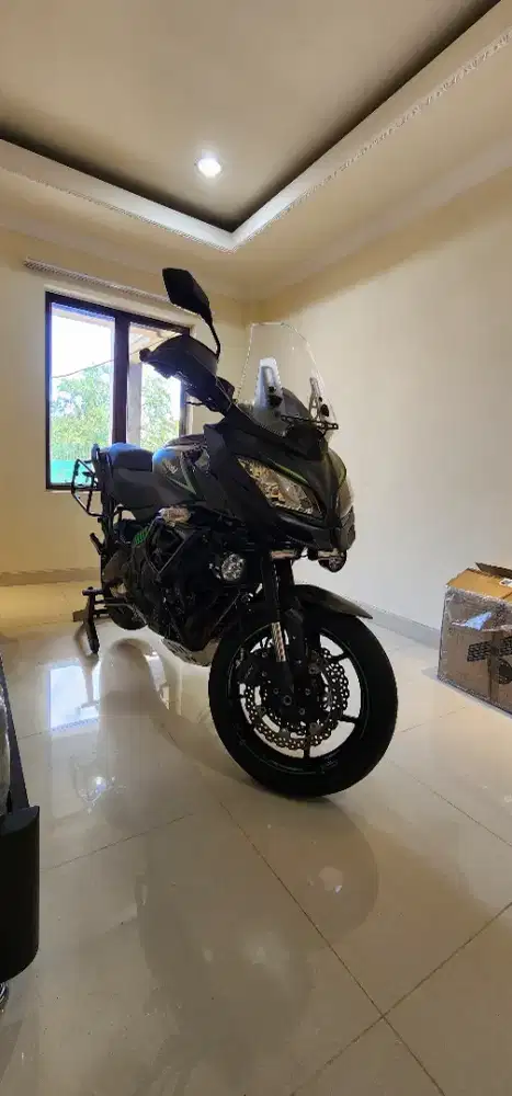 Kawasaki Versys 650 LOW KM !