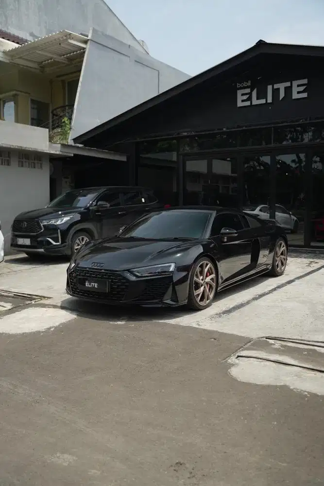 NIK 2022 Audi R8 Quattro Mythos Black Metallic