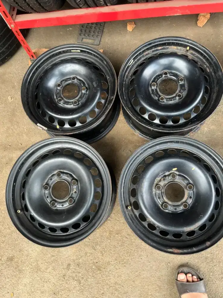 Velg original BMW ring 15 lebar 6,5 pcd 5x120 ET 47 4pcs