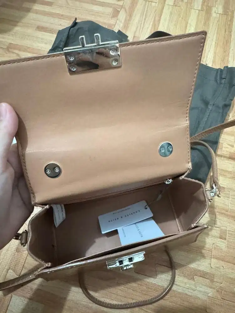 Tas Charles & Keith Original – Coklat Nude Croco, Like New + Dust Bag