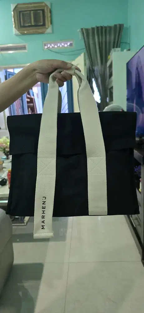 Marhen J Roy Bag in black + Extra Tali Bag