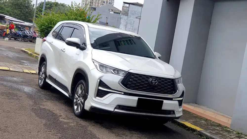 [ LIKE NEW ] Toyota Innova Zenix Q Hybrid 2.0 Modelista TSS 2025/2026