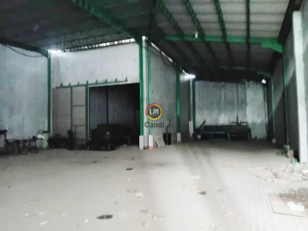 Gudang di Randu Garut Semarang