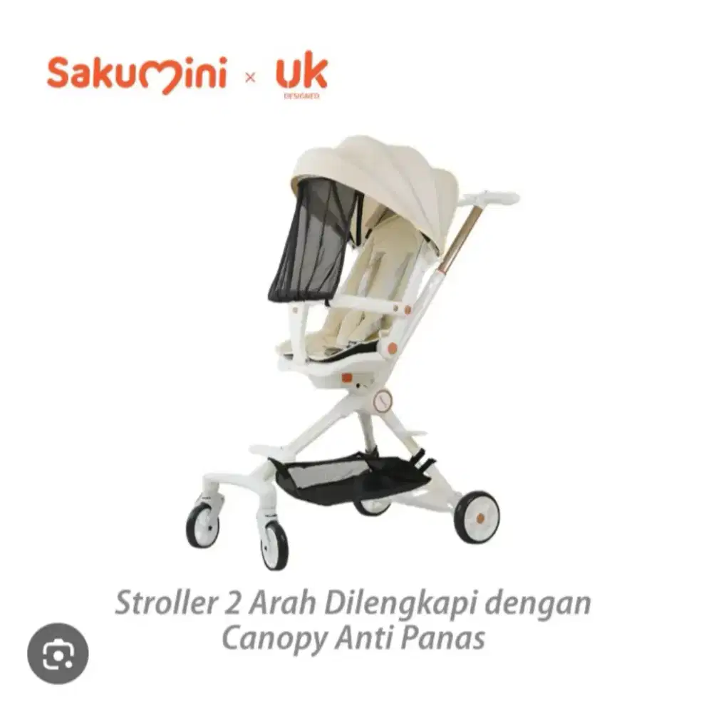 Stroller bayi yang imut
