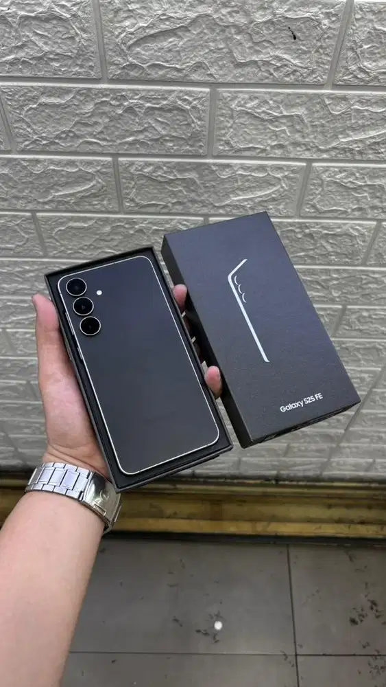 Samsung S25 FE 5G 8/256GB likenew