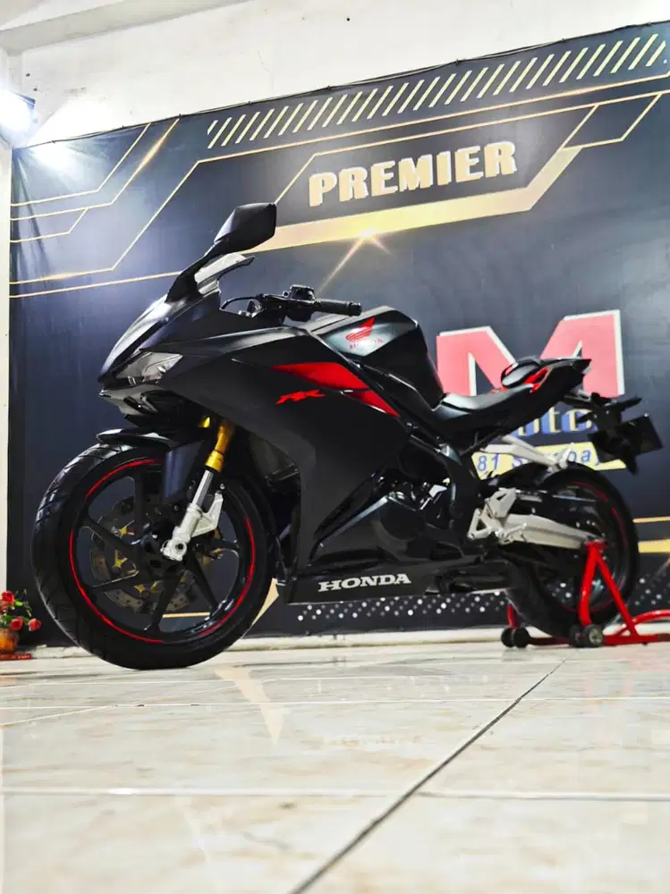 Honda CBR250RR REG 2017 Odo 2rb matte black  super ciamik