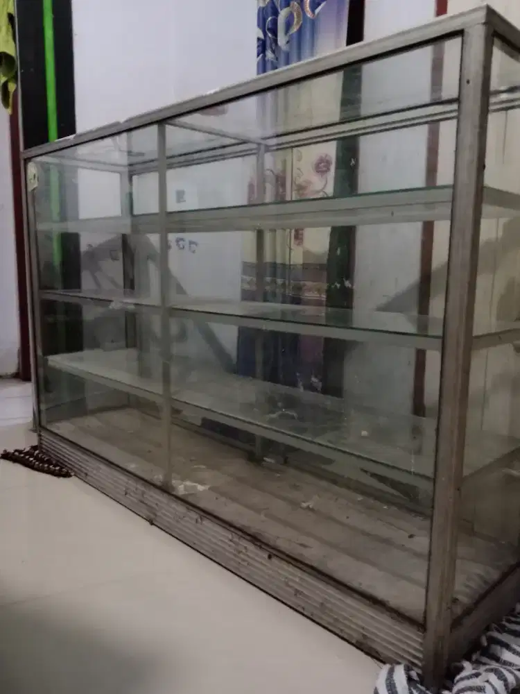 etalase untuk usaha warung