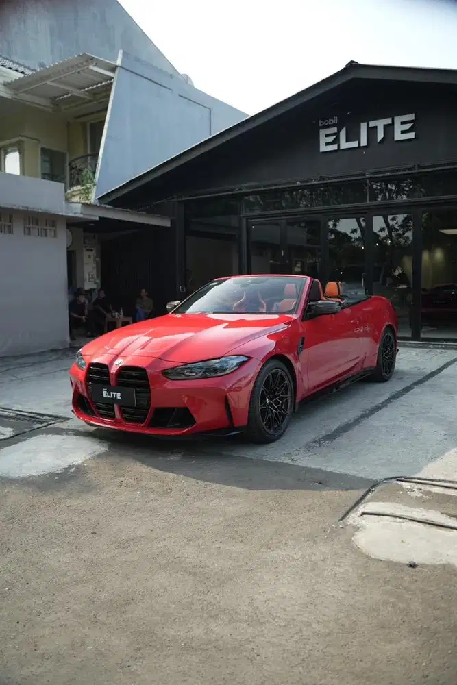 NIK 2023 BMW M4 Competition Cabriolet Toronto Red