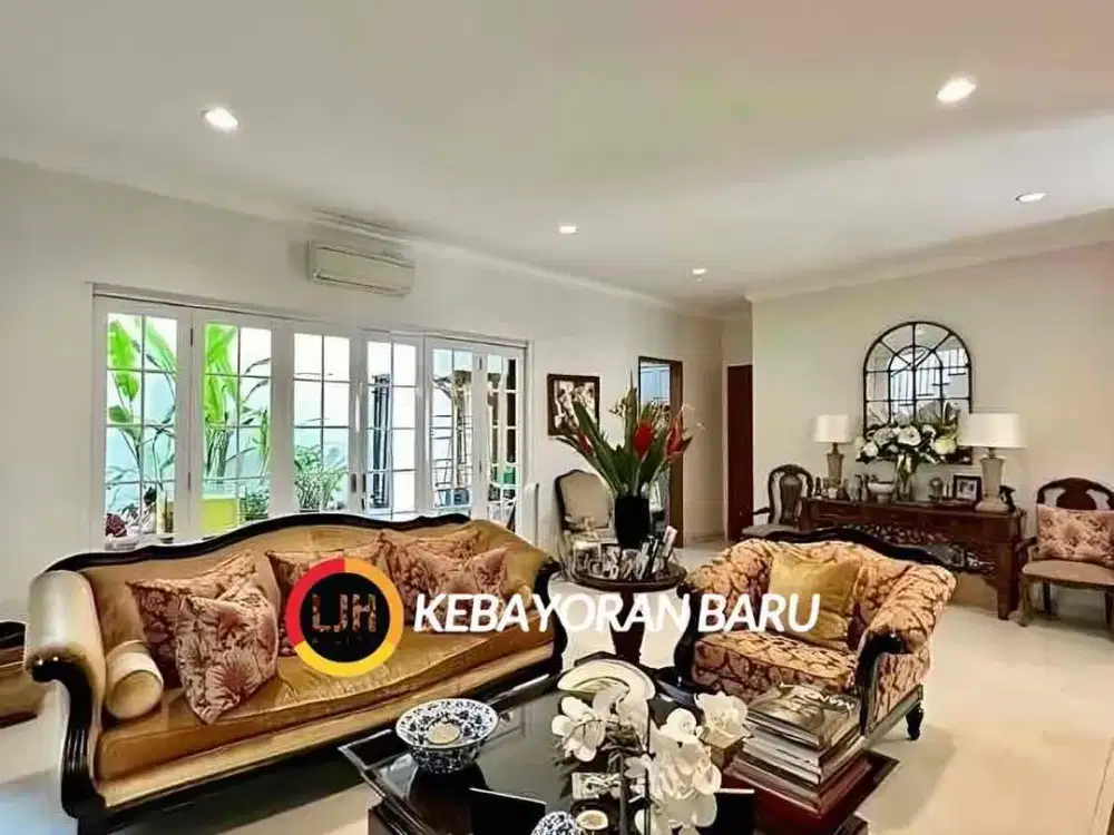 Dijual rumah Kebayoran baru lokasi sangat amat strategis Panglima Polim Jakarta Selatan