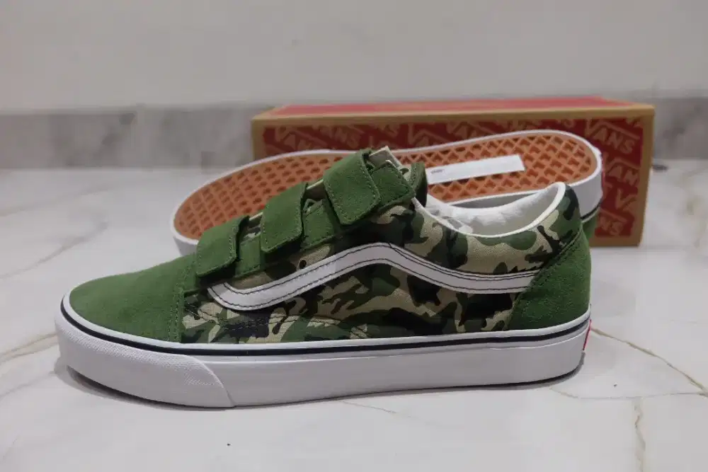 RARE! Vans oldschool JAPAN EXCLUSIVE velcro hijau size 11 / 44.5 BNIB