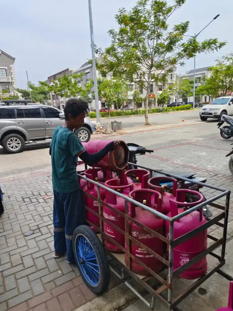 Loker Terbaik Kurir Antar Galon Gas Di PIK 2
