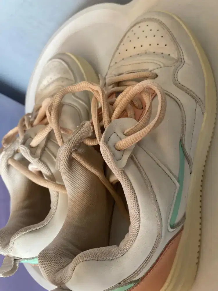 Sepatu airwalk wanita