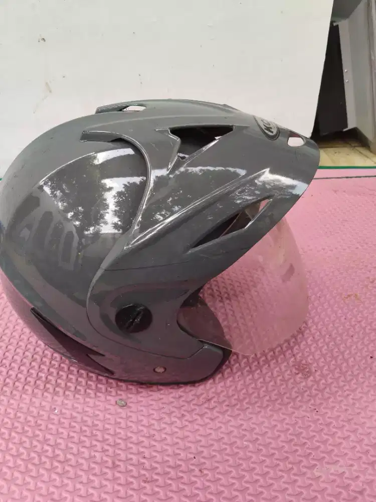 Jual helm KCM bekas