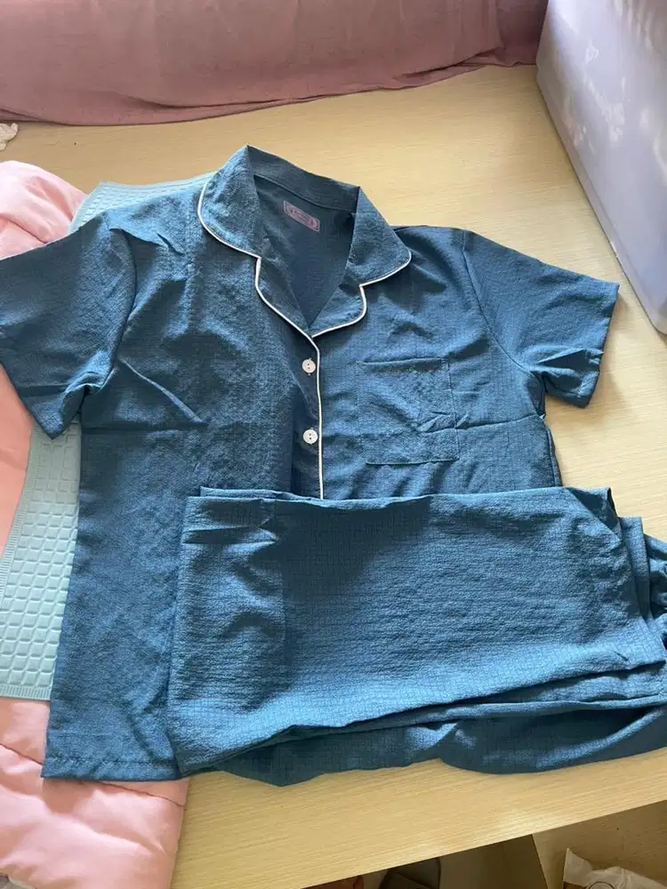 Piayama wanita oneset