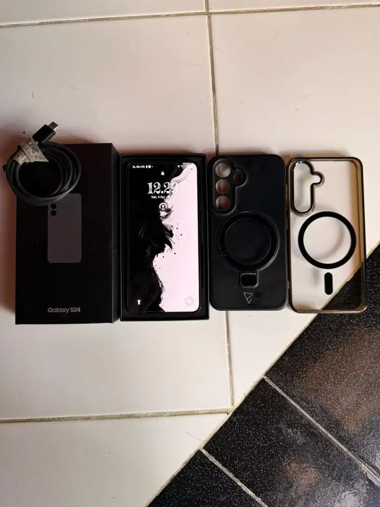 Samsung S24 like new 8/256