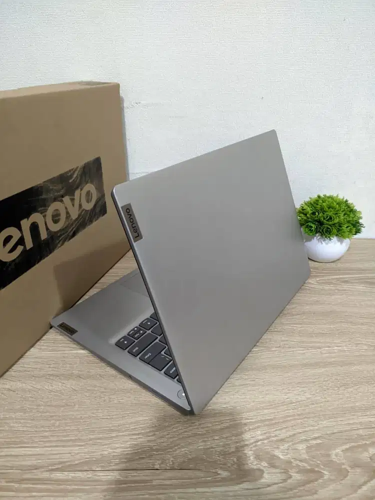 LAPTOP LENOVO IDEAPAD SLIM 3 AMD RYZEN 3 RAM 4GB SSD 256GB TERMURAH