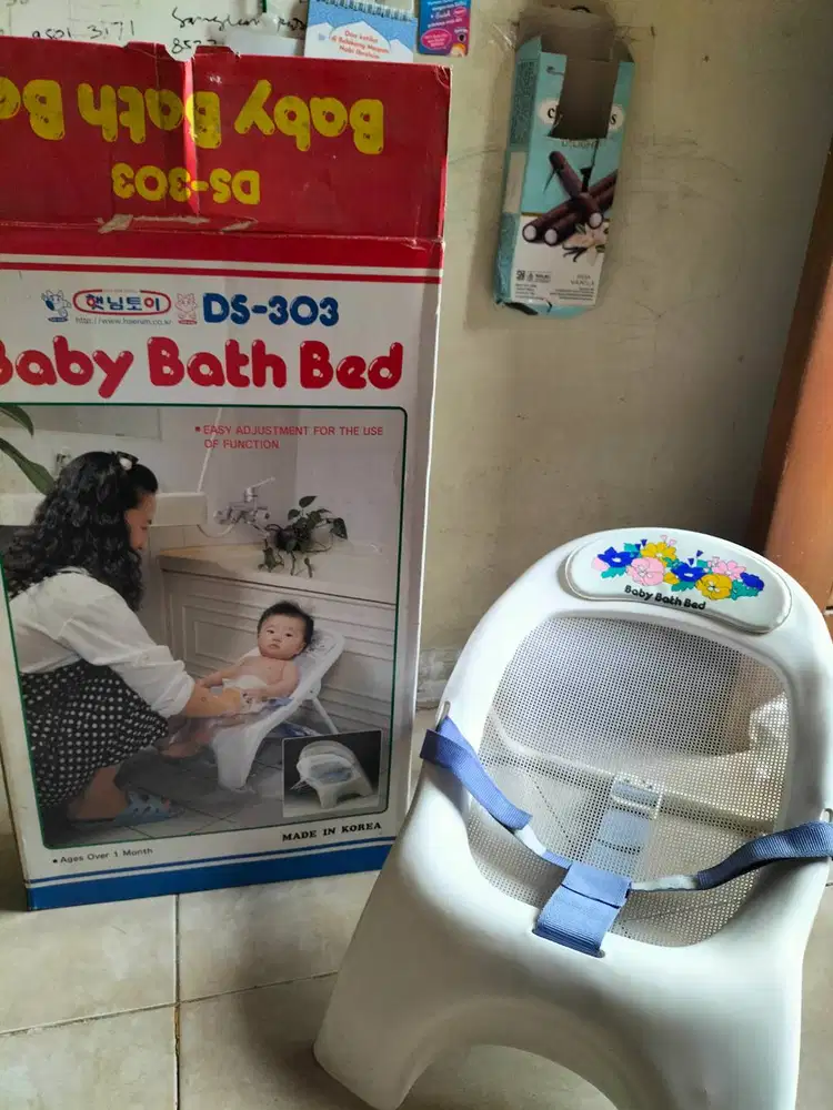 Dudukan mandi bayi