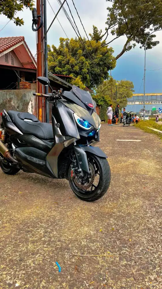 Yamaha Xmax 300cc
