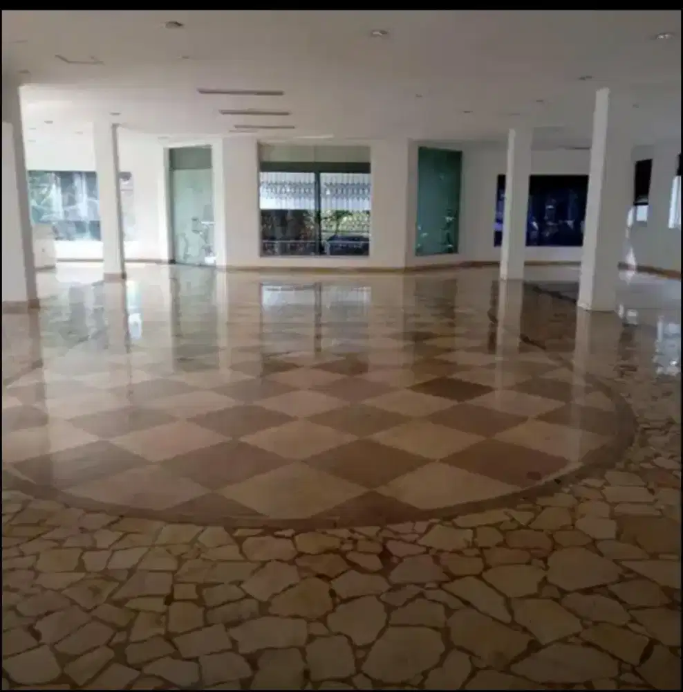 Disewakan gedung 3 lt. 2000m2 Jl. Setiabudhi
