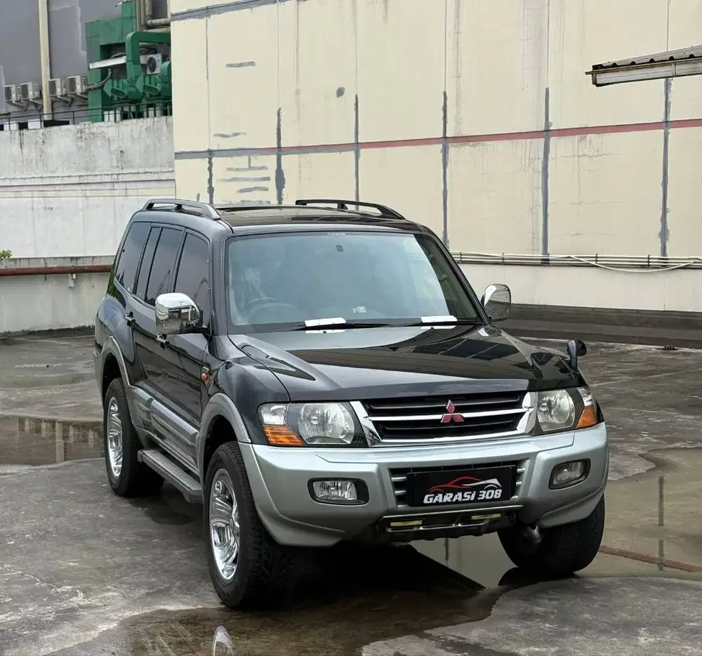 Mitsubishi Pajero 3.5L V6 GDI 4WD Super Select Tahun 2000 KM 60 rb