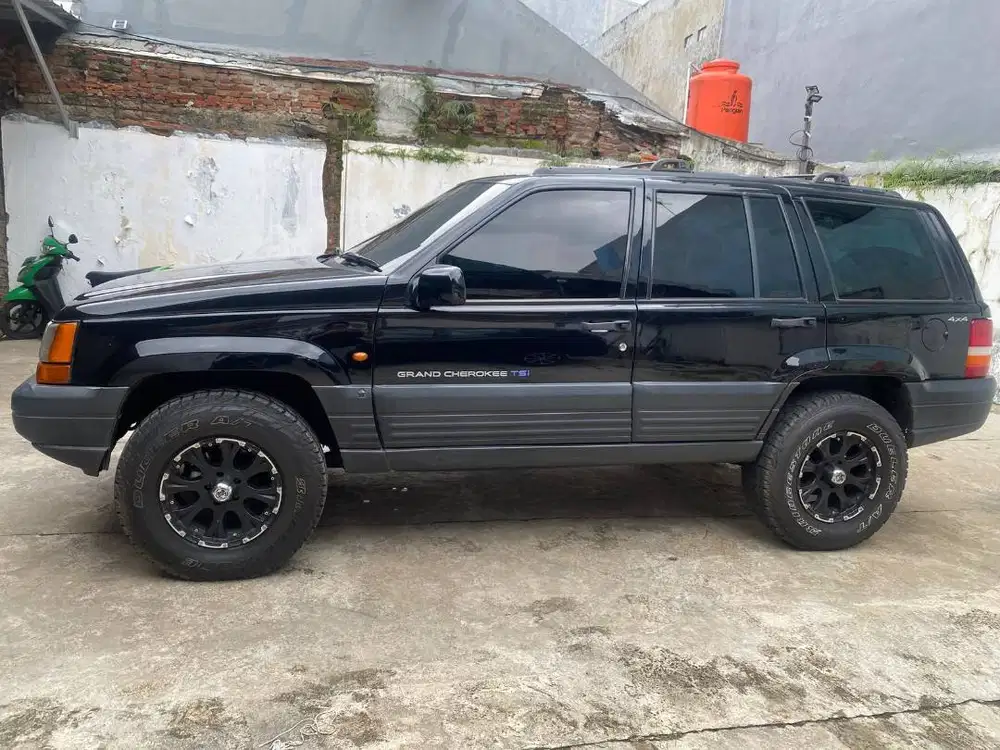 Grand Cherokee tahun 1999