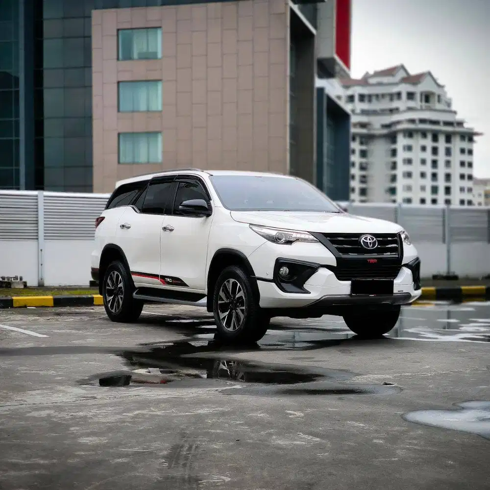 TDP MULAI 63JT BERGARANSI TOYOTA FORTUNER VRZ TRD DIESEL AT 2018