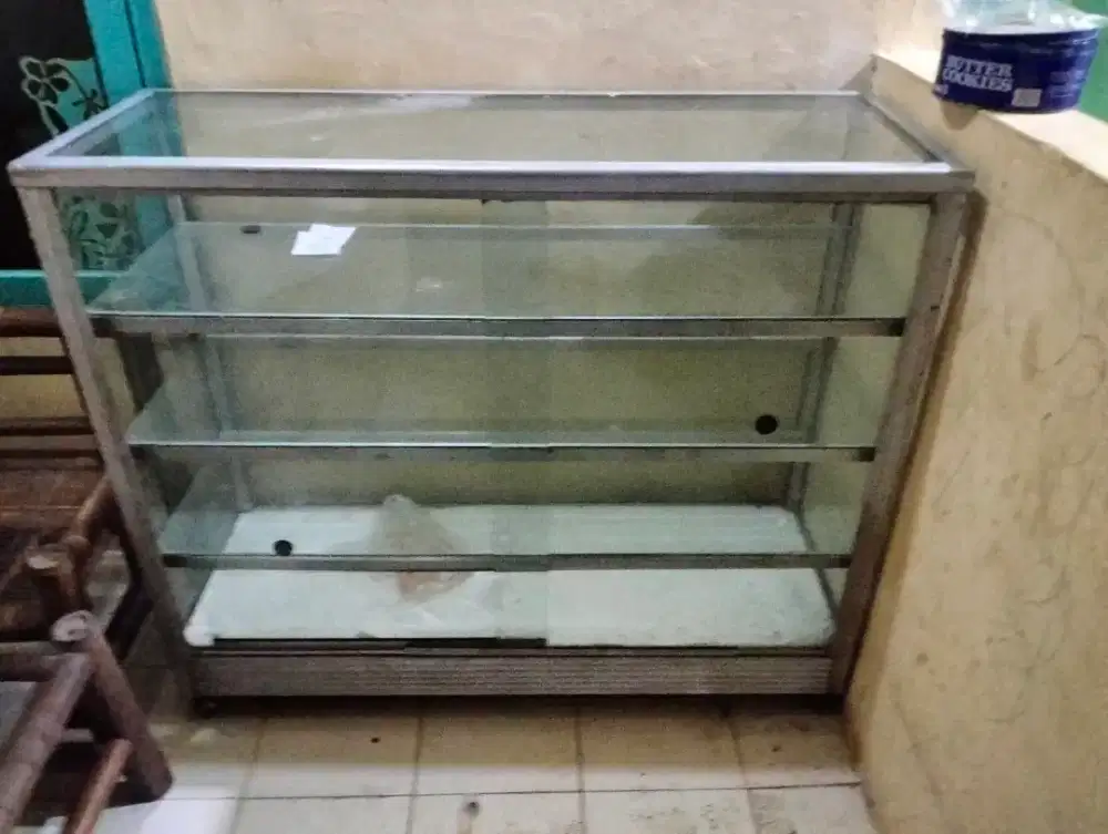 Jual etalase bekas warung