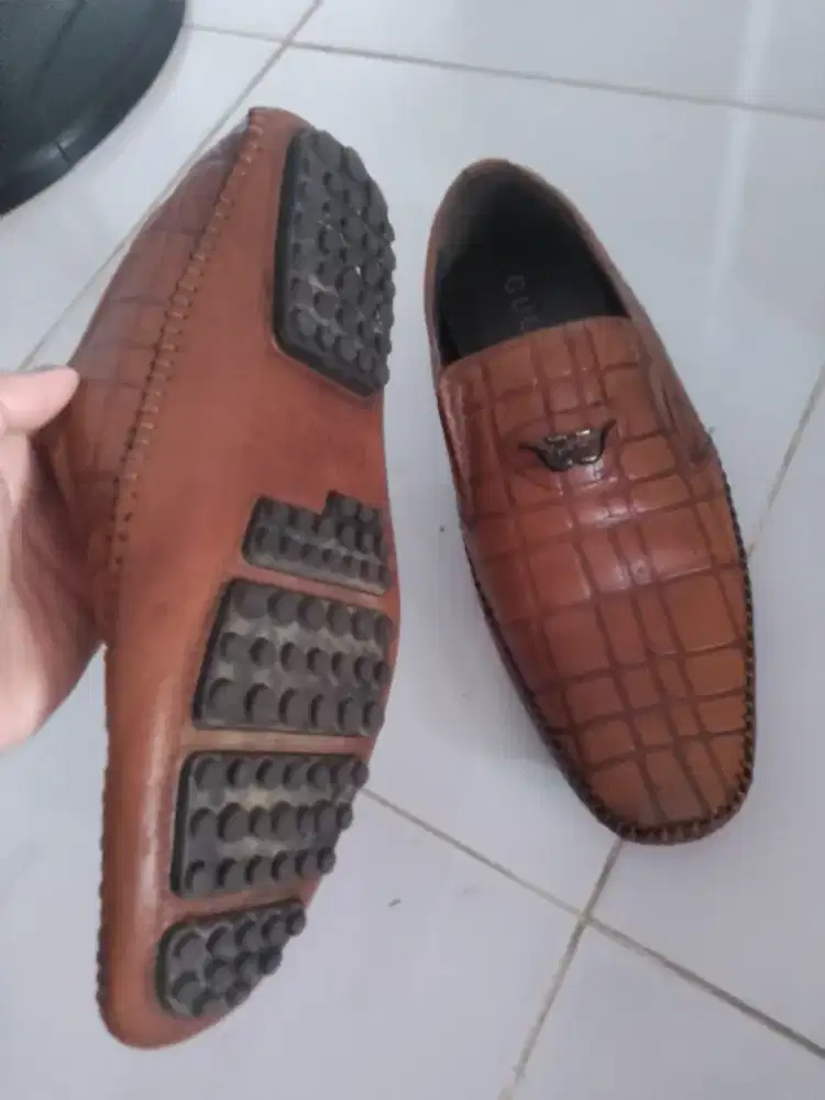 Sepatu Kulit Gucci Cokelat