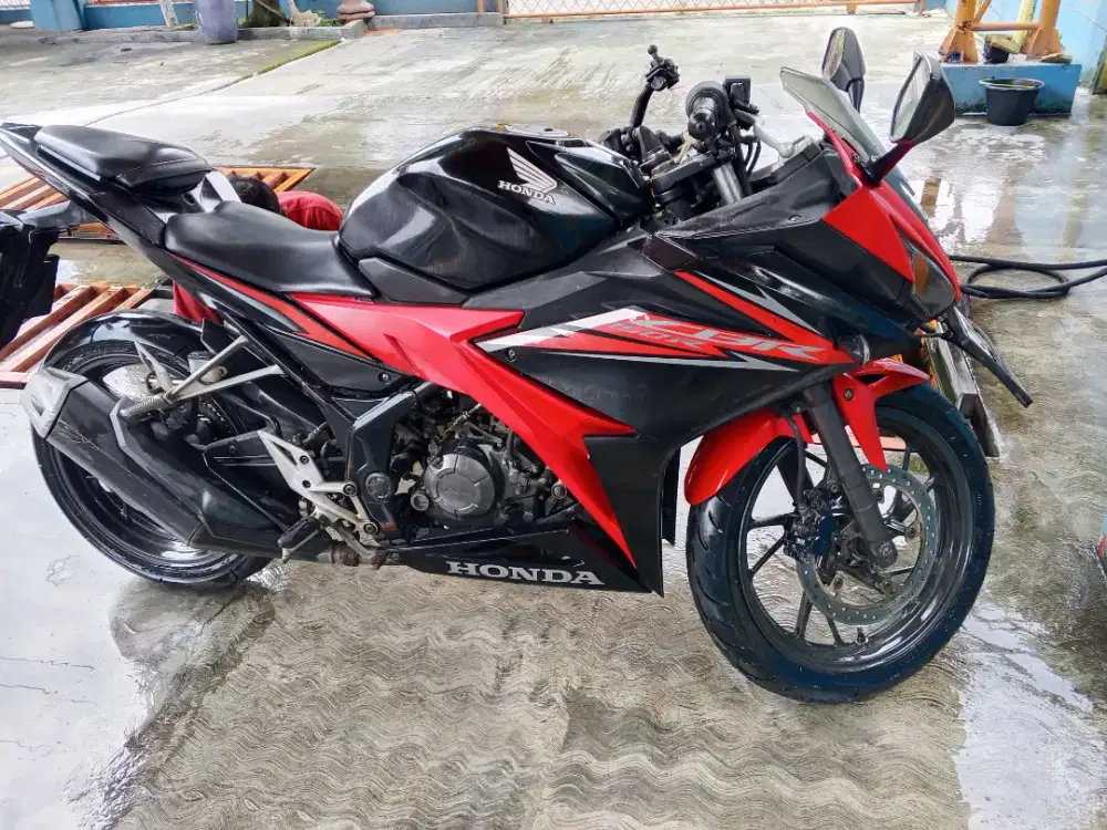 Honda CBR 150 CC (2018)