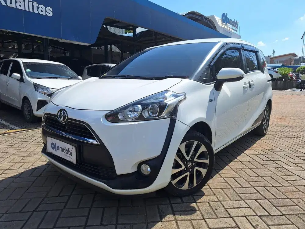 KM Low Nego Harga Murah Toyota Sienta 2018 WZM
