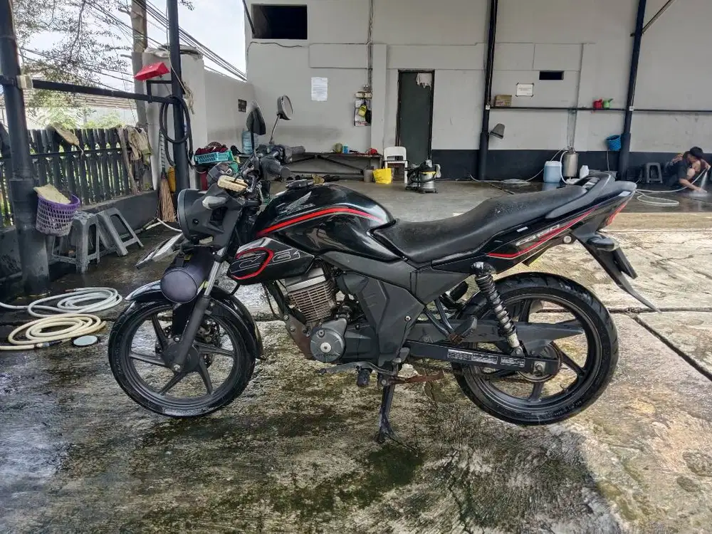 Di jual Honda Verza 150 CW Macho Matte Black 2019