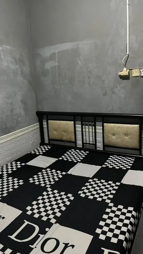 Ranjang besi 160x200