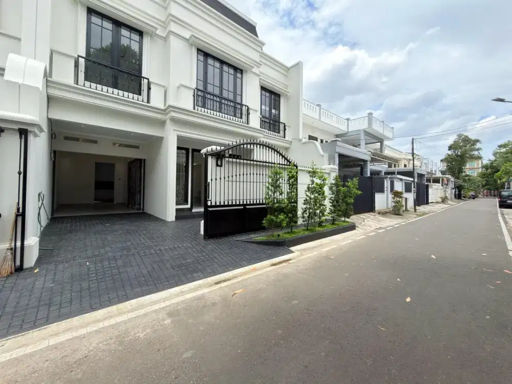 BRAND NEW AMERICAN CLASSIC DALAM KOMPLEK CEMPAKA PUTIH - AKSES 2 MOBIL