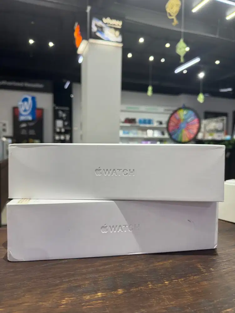 Apple Watch S8 45mm starlight