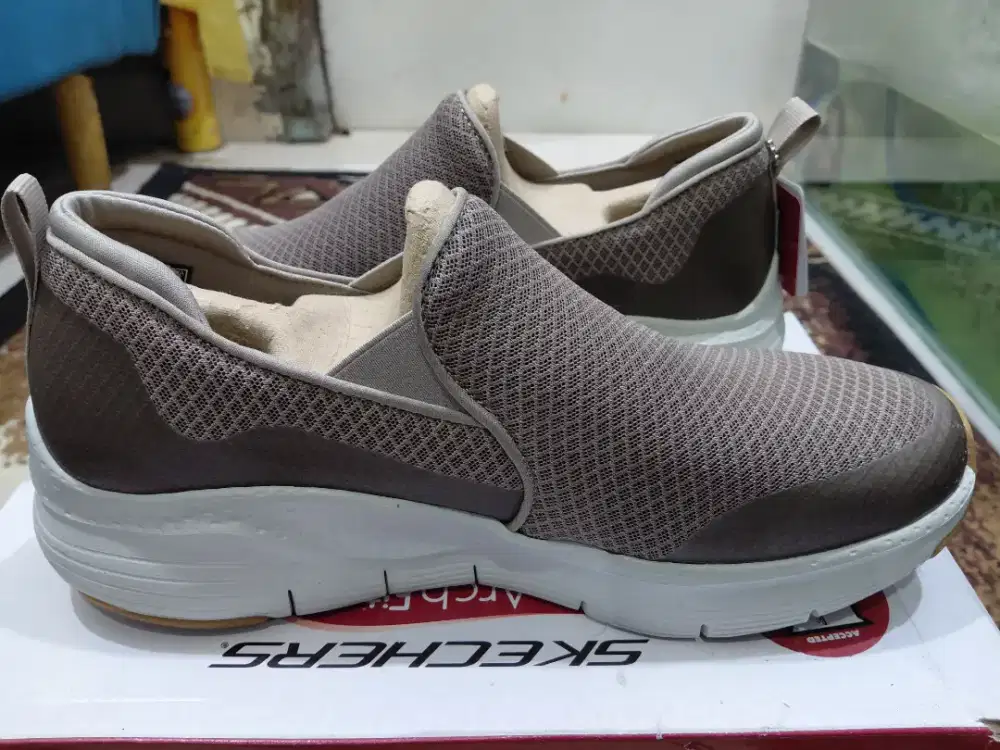 Jual Sepatu Skechers Arch Fit Pria Original