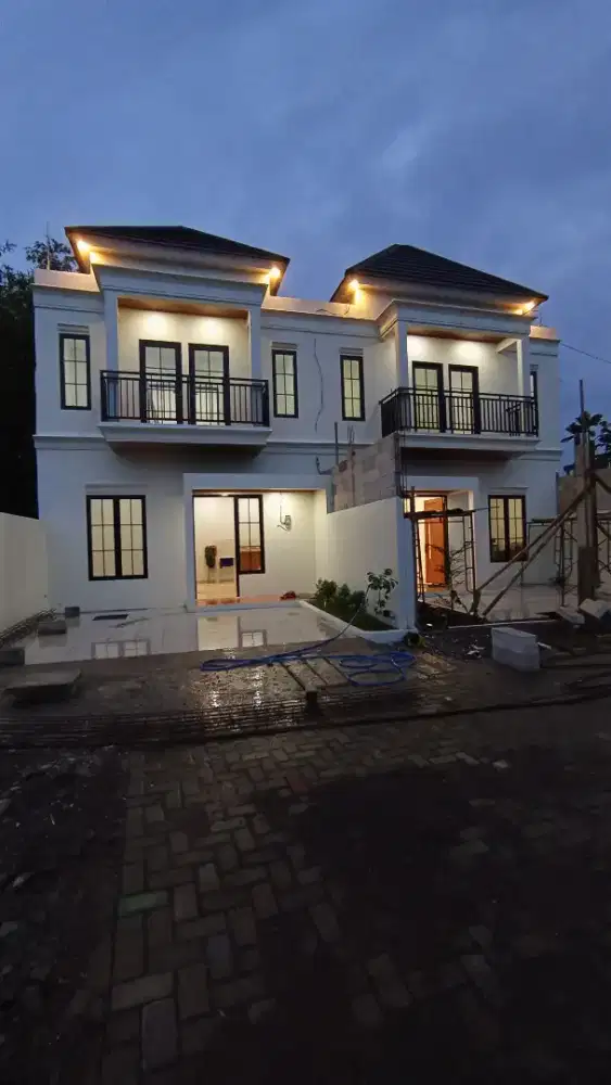Perumahan 2 lantai di perumahan dolog pedurungan semarang