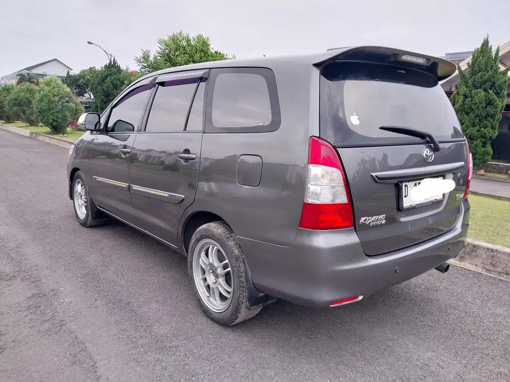 Toyota Kijang Innova 2012 Diesel