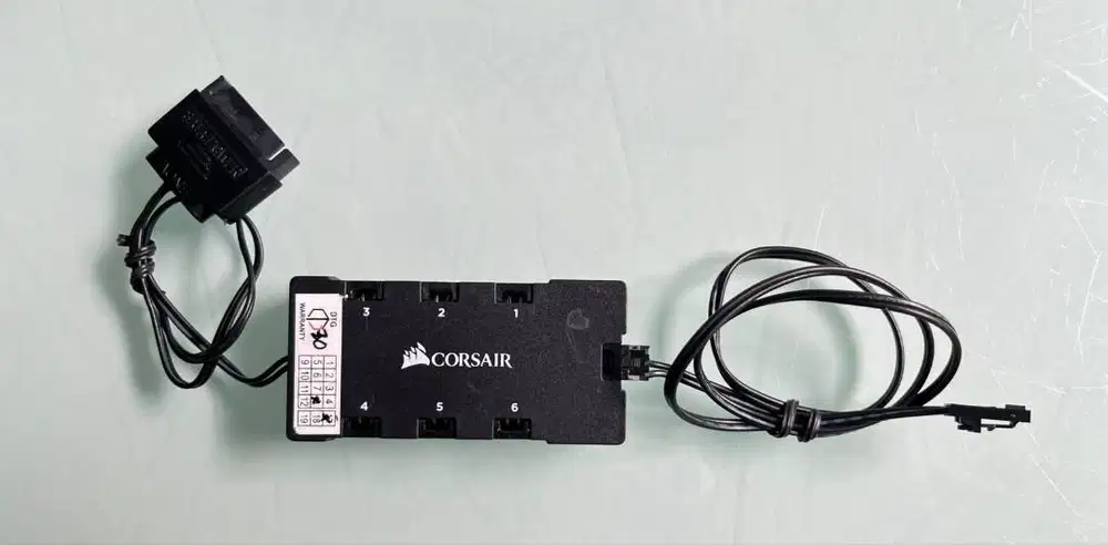 CORSAIR RGB Fan LED Hub Six (6) port RGB LED hub for CORSAIR RGB fans