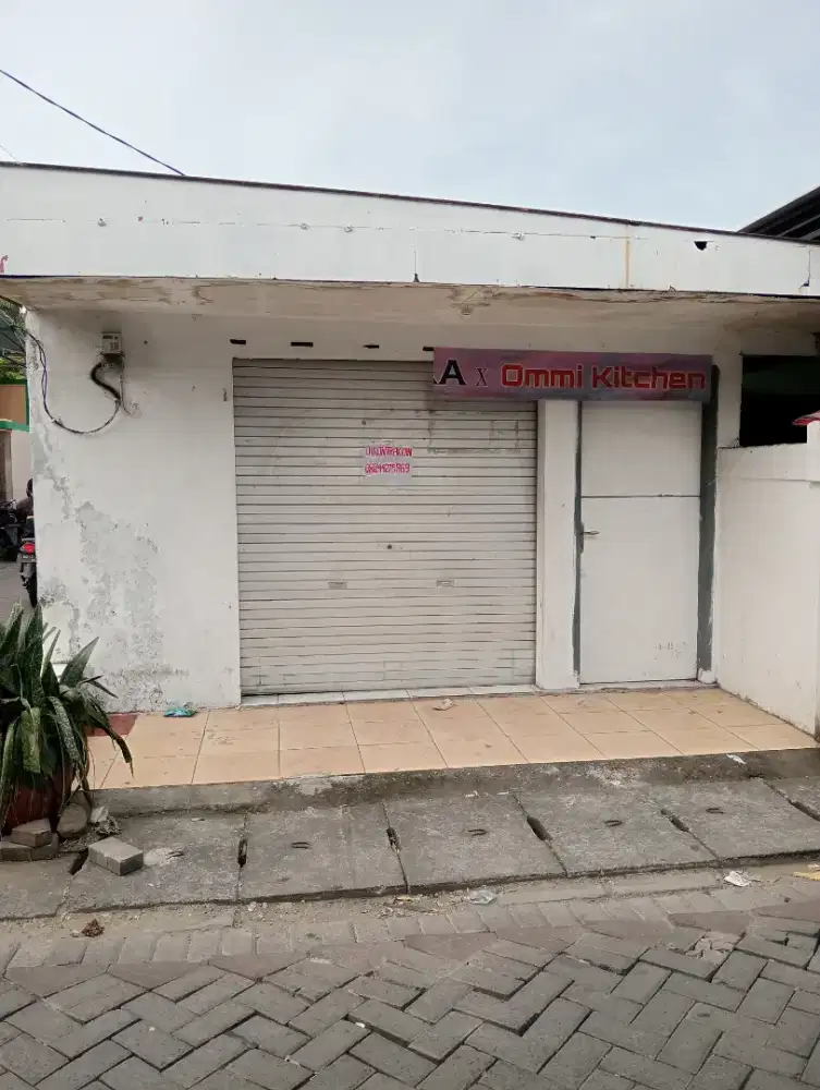 Disewakan 2 stand toko