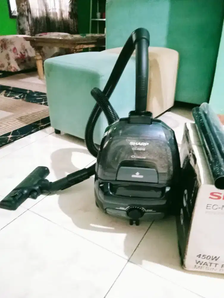Vacum Cleaner Sharp EC-NS18-BK