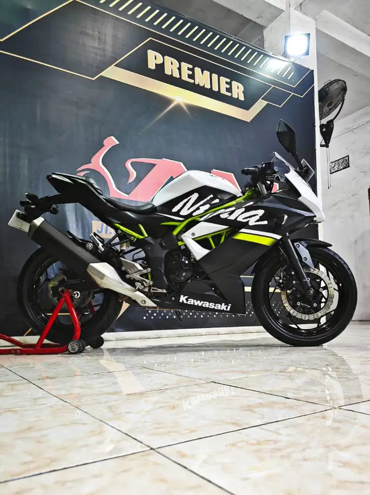 Dijamin puas Kawasaki Ninja 250 FI RR Mono TH 2020 odo 7rb super jos