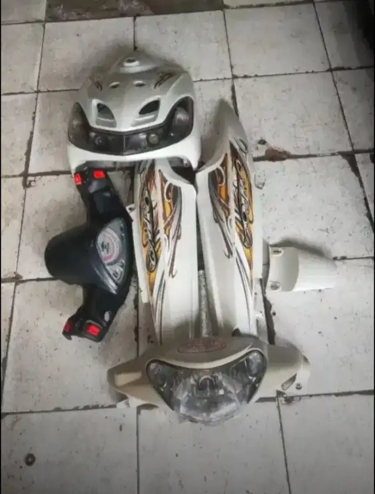 Body mio putih copotan